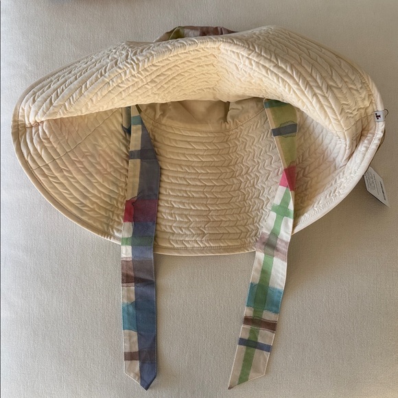 Ramualda ‘Picnic’ Grande Hat - Picture 4 of 14